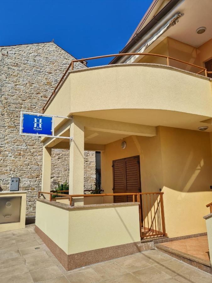 Apartment Manuel Novigrad  Екстер'єр фото
