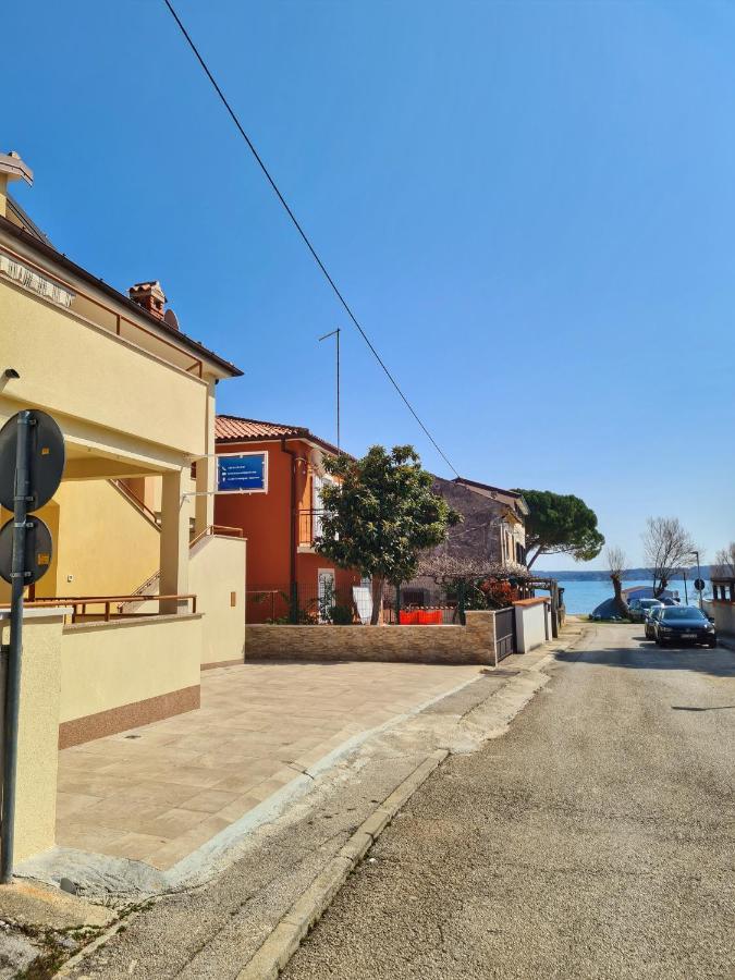 Apartment Manuel Novigrad  Екстер'єр фото